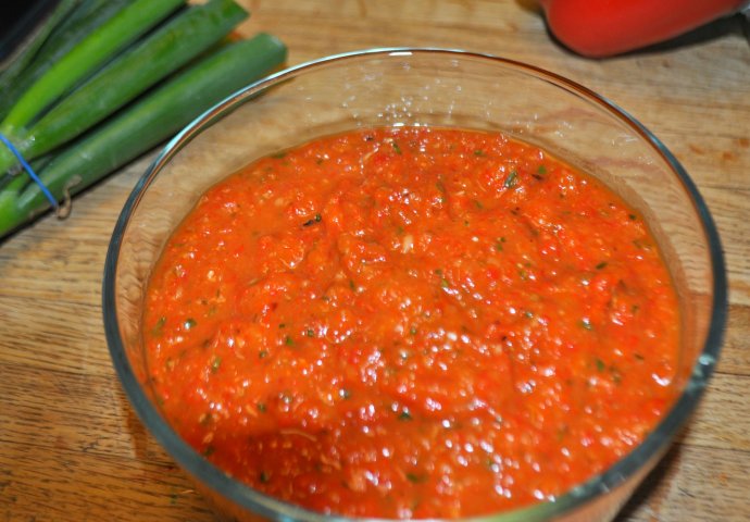 5b7b2935-b818-448e-81f6-5fcc0a0a0a67-ajvar-690x480-1