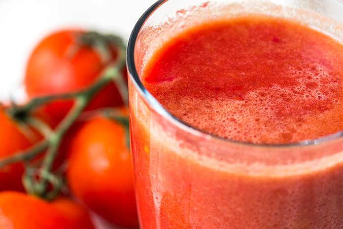 fresh-tomato-juice-macro-shot